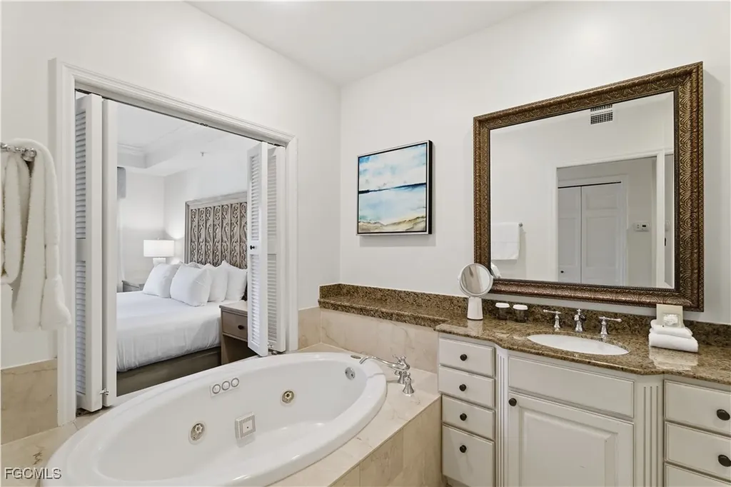 221 9th Street S Naples FL 34102