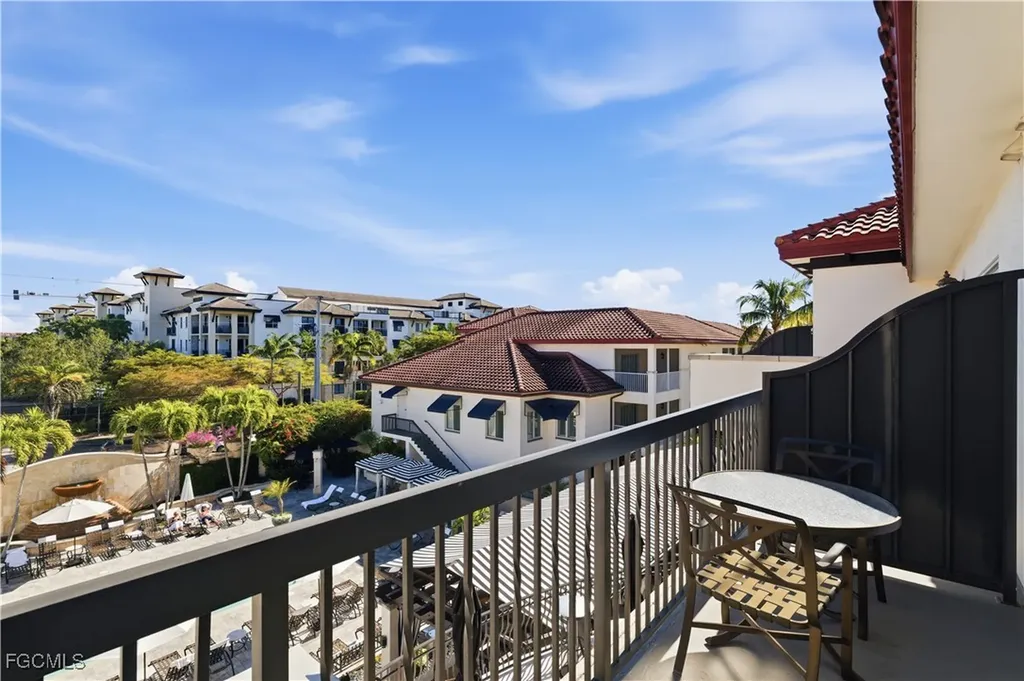 221 9th Street S Naples FL 34102