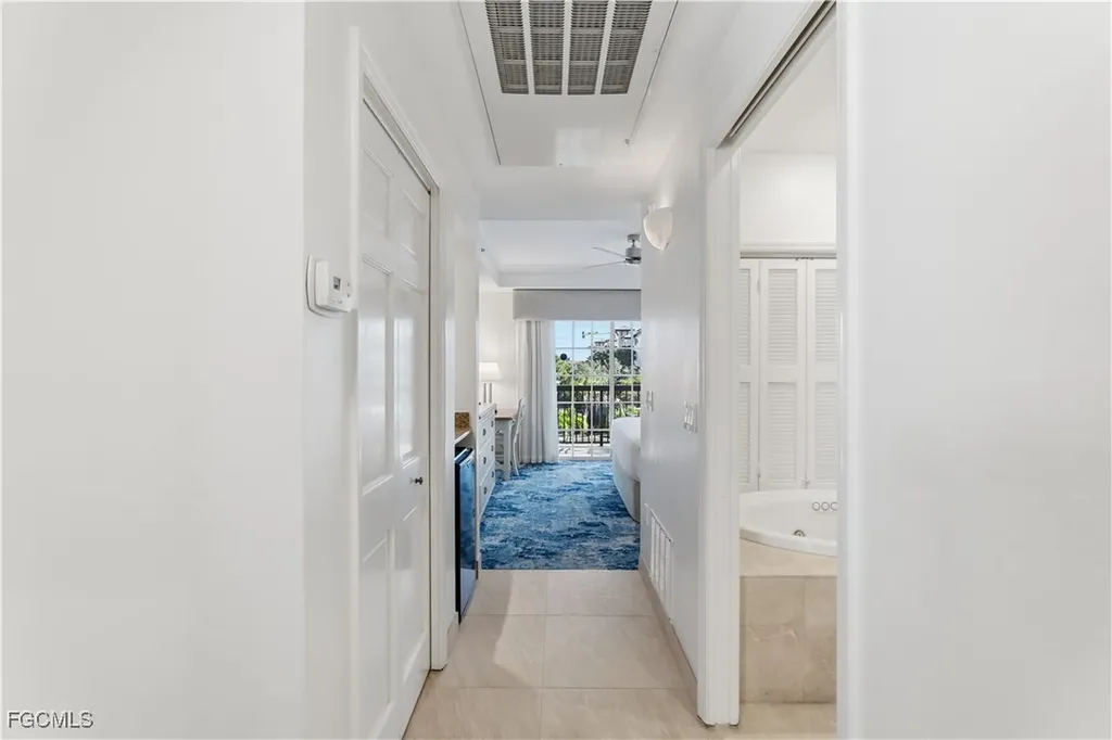 221 9th Street S Naples FL 34102