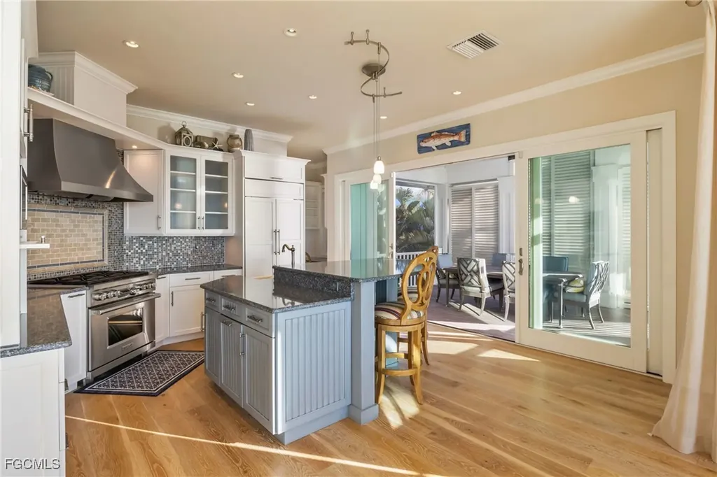 12271 Shoreview Drive Matlacha FL 33993