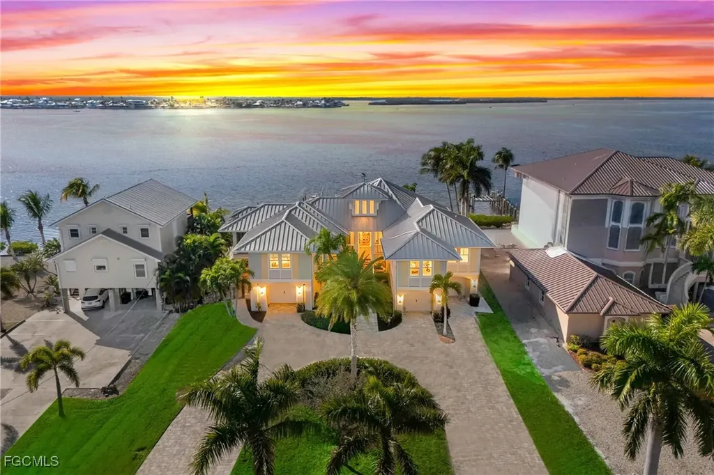 12271 Shoreview Drive Matlacha FL 33993