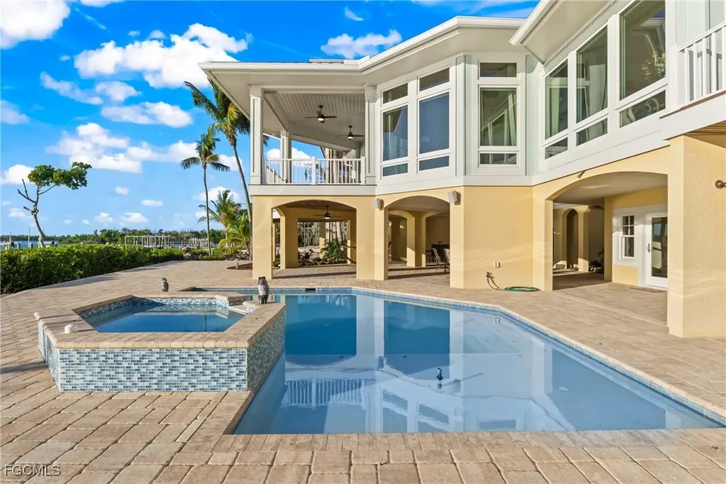 12271 Shoreview Drive Matlacha FL 33993