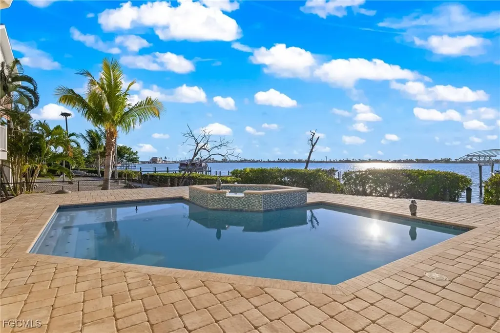 12271 Shoreview Drive Matlacha FL 33993