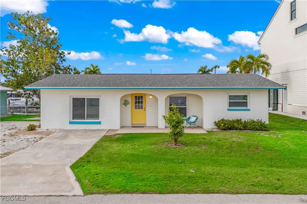 2742 Bruce Street Matlacha FL 33993