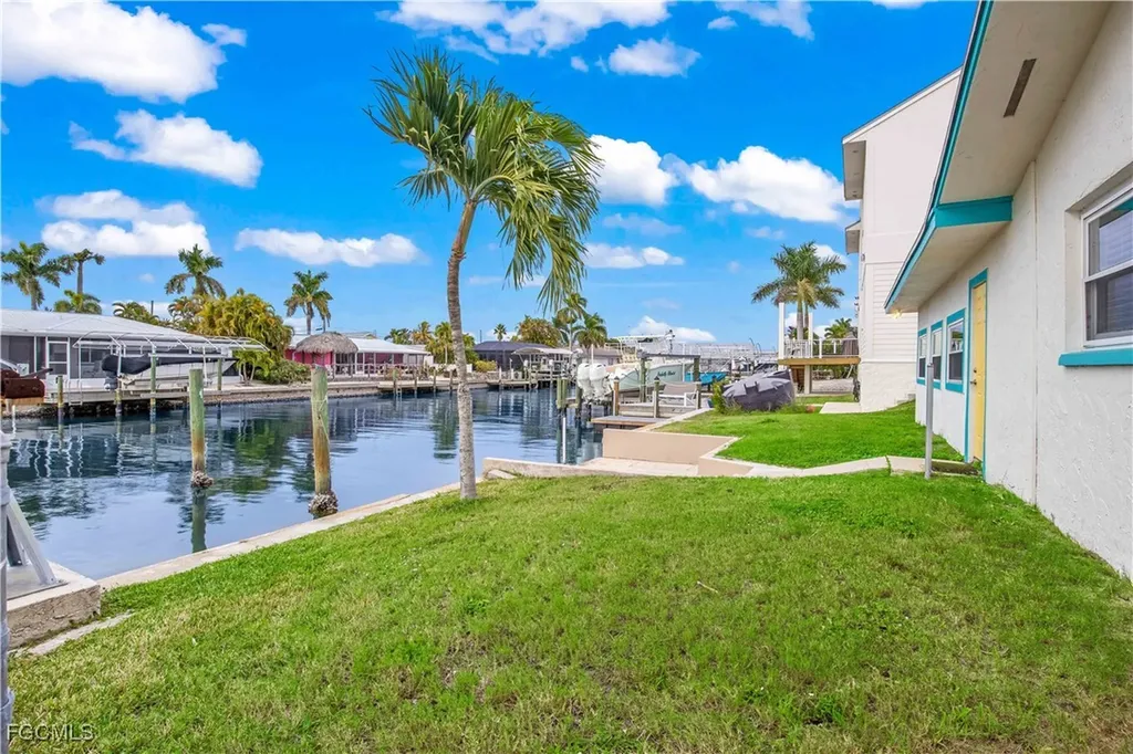 2742 Bruce Street Matlacha FL 33993