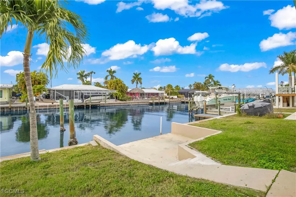 2742 Bruce Street Matlacha FL 33993