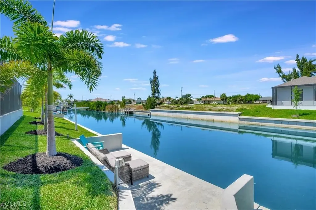1733 SW 29th Terrace Cape Coral FL 33914