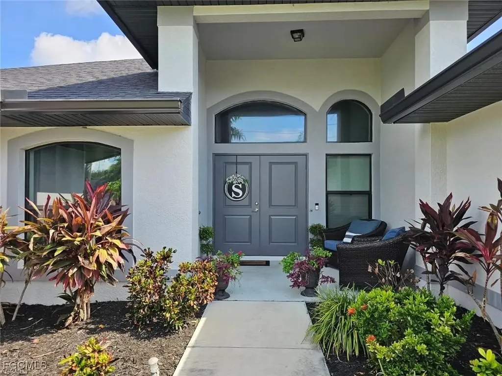 1733 SW 29th Terrace Cape Coral FL 33914