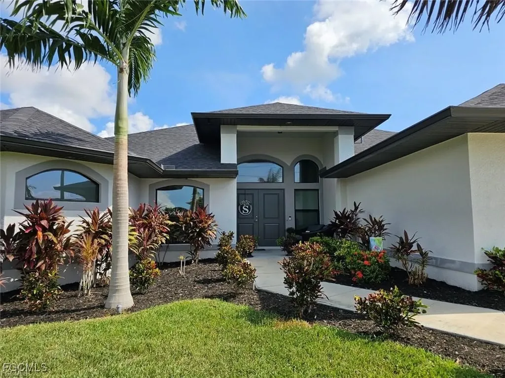 1733 SW 29th Terrace Cape Coral FL 33914