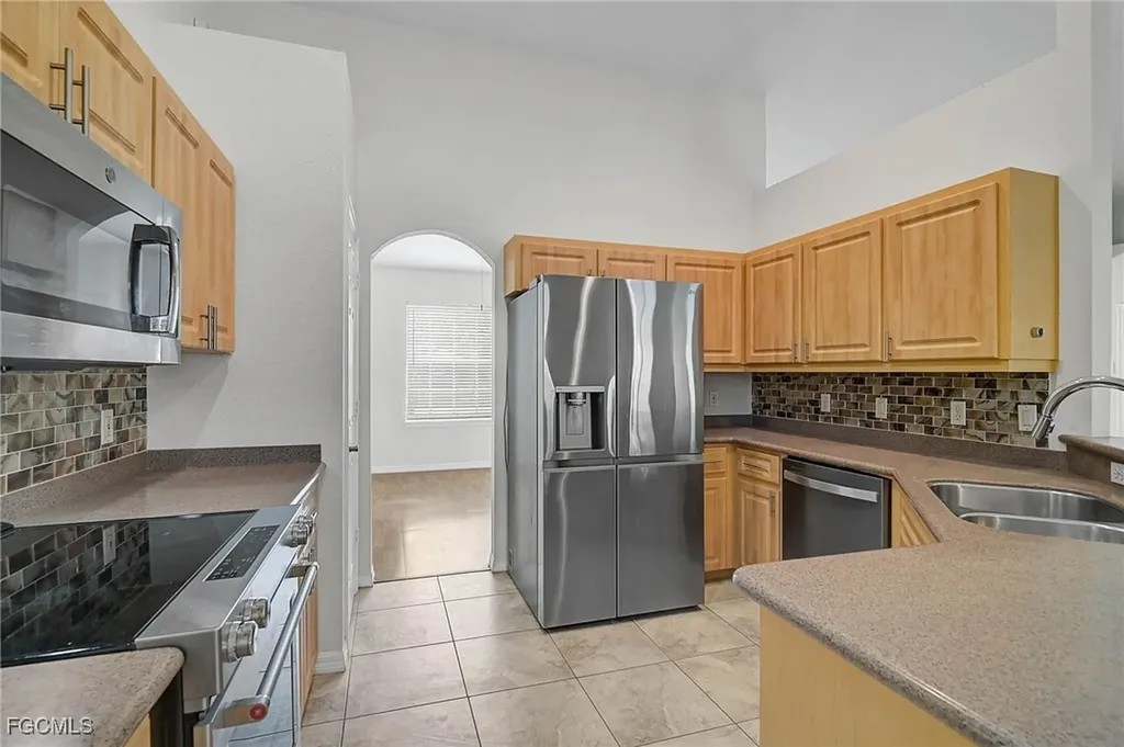 950 Elwood Avenue Englewood FL 34223