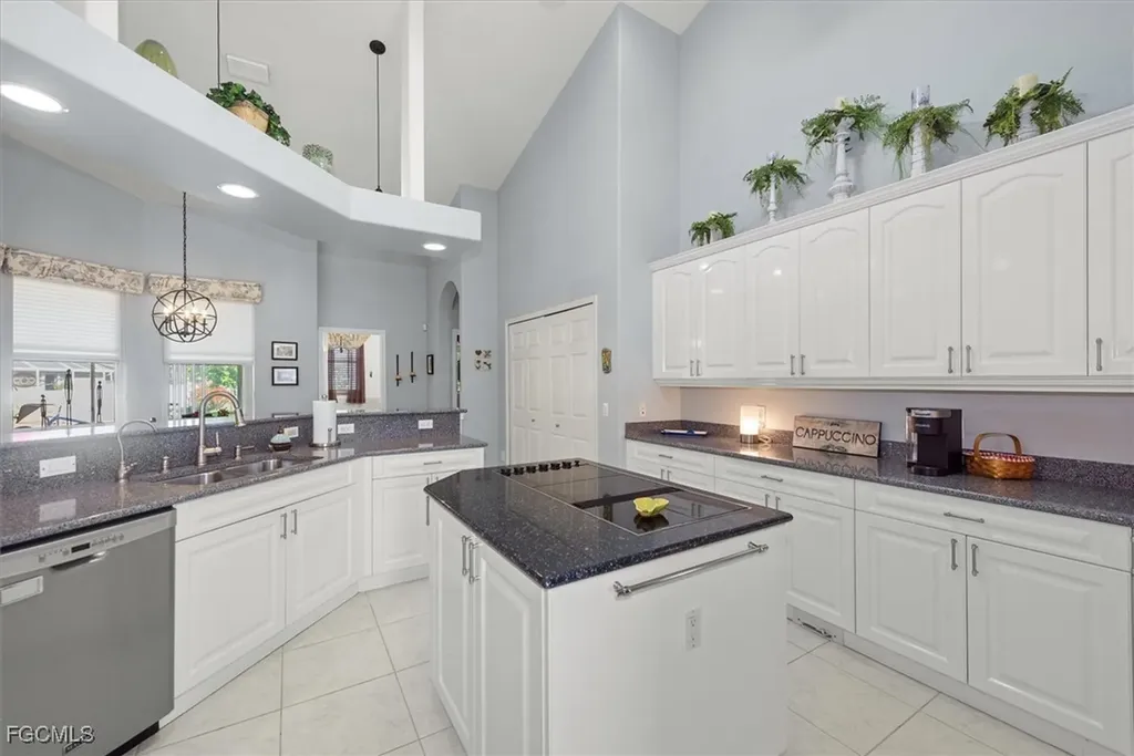 2529 Gleason Parkway Cape Coral FL 33914
