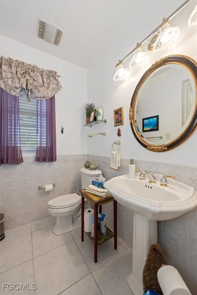 2529 Gleason Parkway Cape Coral FL 33914