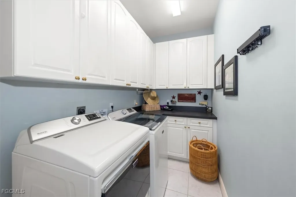 2529 Gleason Parkway Cape Coral FL 33914