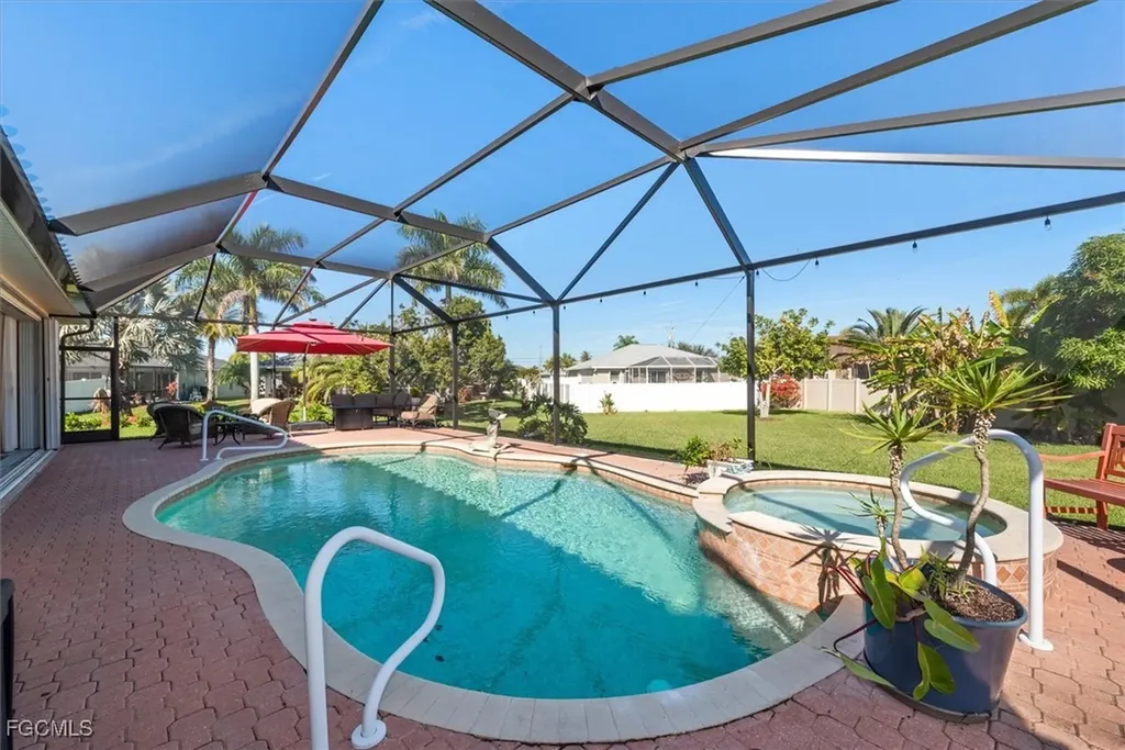 2529 Gleason Parkway Cape Coral FL 33914