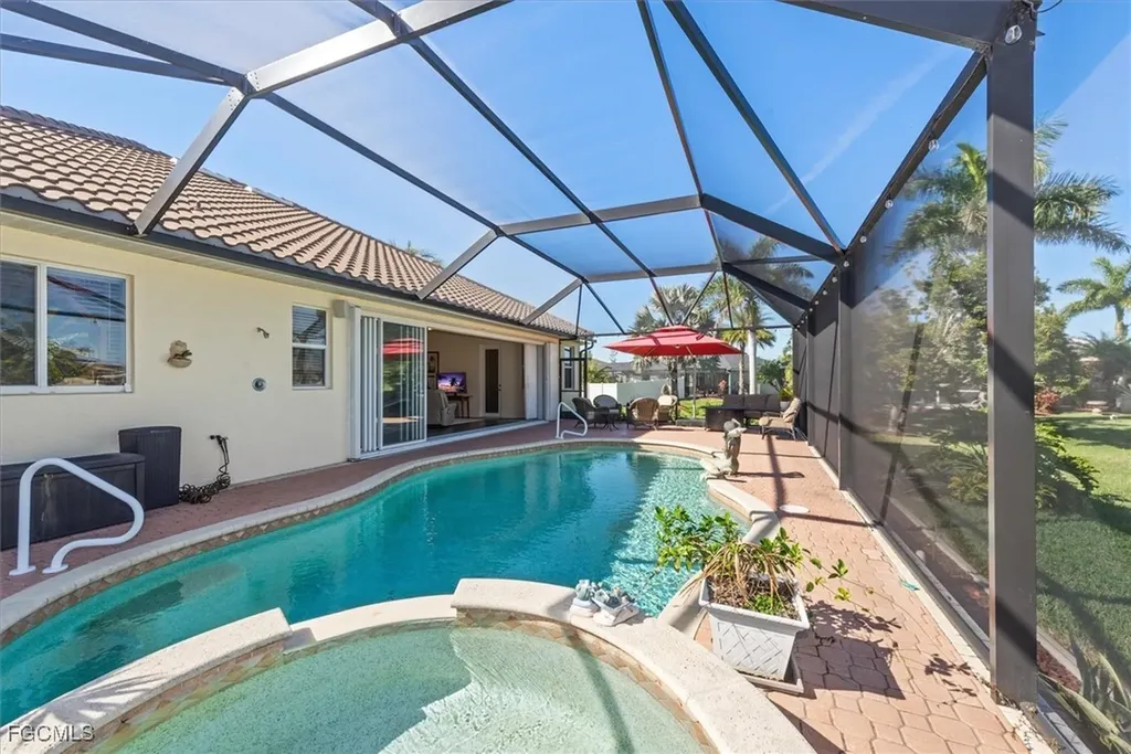 2529 Gleason Parkway Cape Coral FL 33914