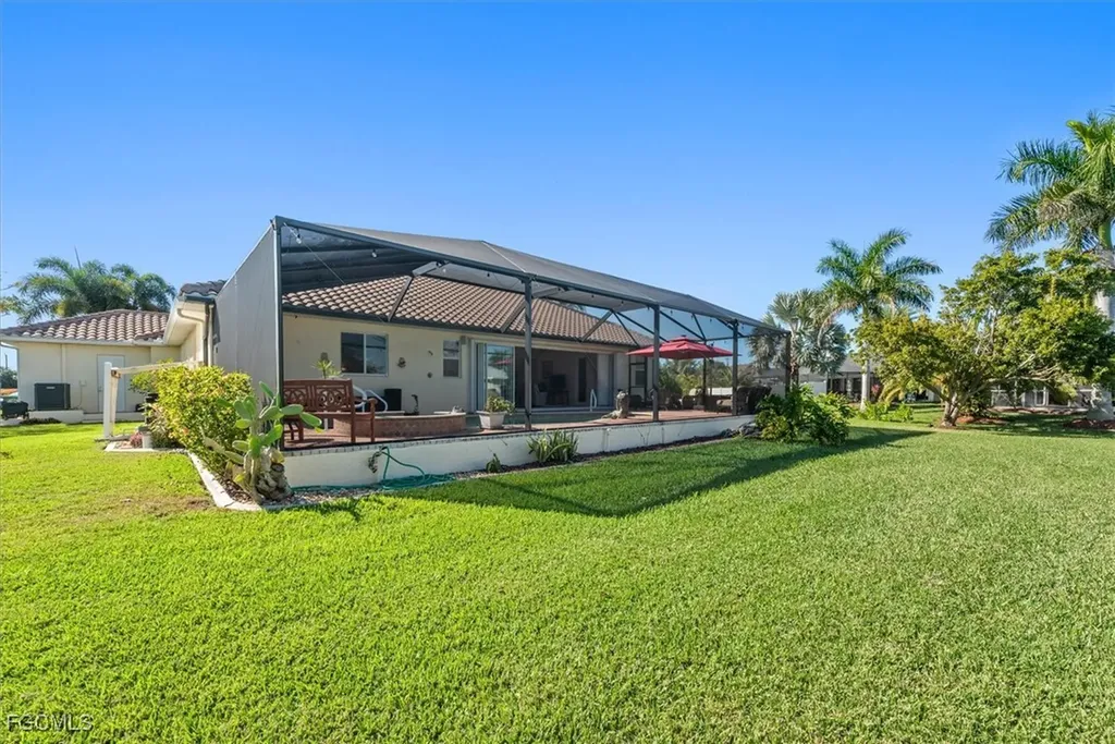 2529 Gleason Parkway Cape Coral FL 33914