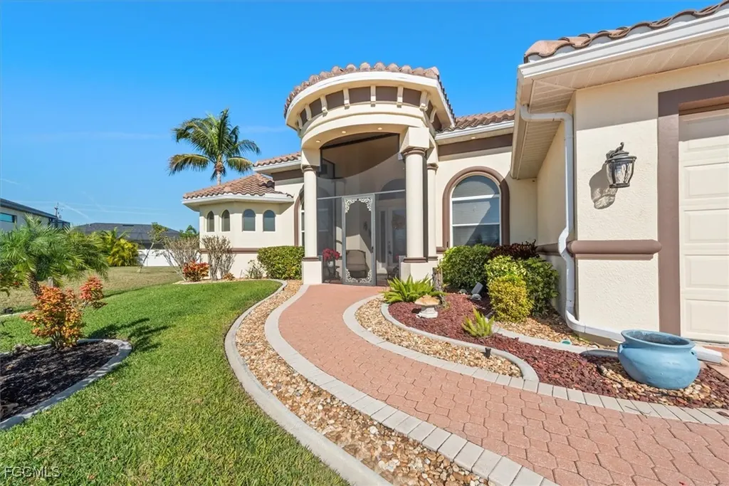 2529 Gleason Parkway Cape Coral FL 33914