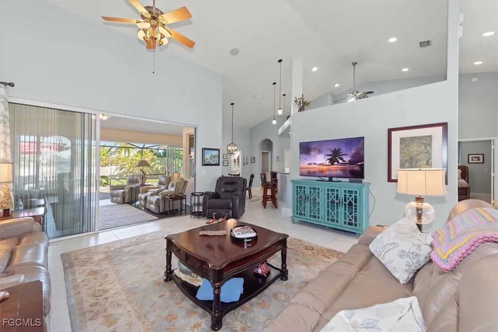2529 Gleason Parkway Cape Coral FL 33914
