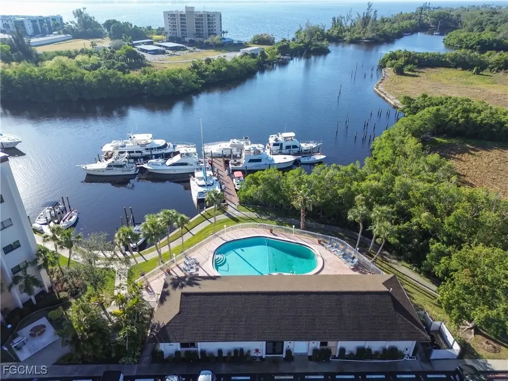 North Fort Myers FL 33903