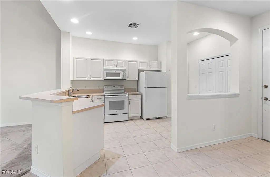 4219 Liron Avenue Fort Myers FL 33916