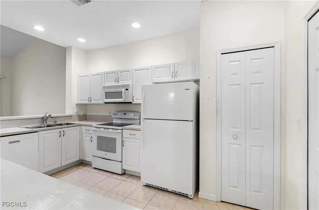 4219 Liron Avenue Fort Myers FL 33916
