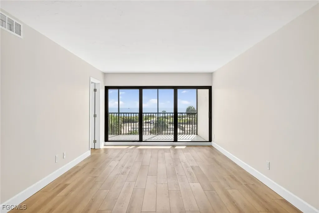 2737 W Gulf Drive Sanibel FL 33957