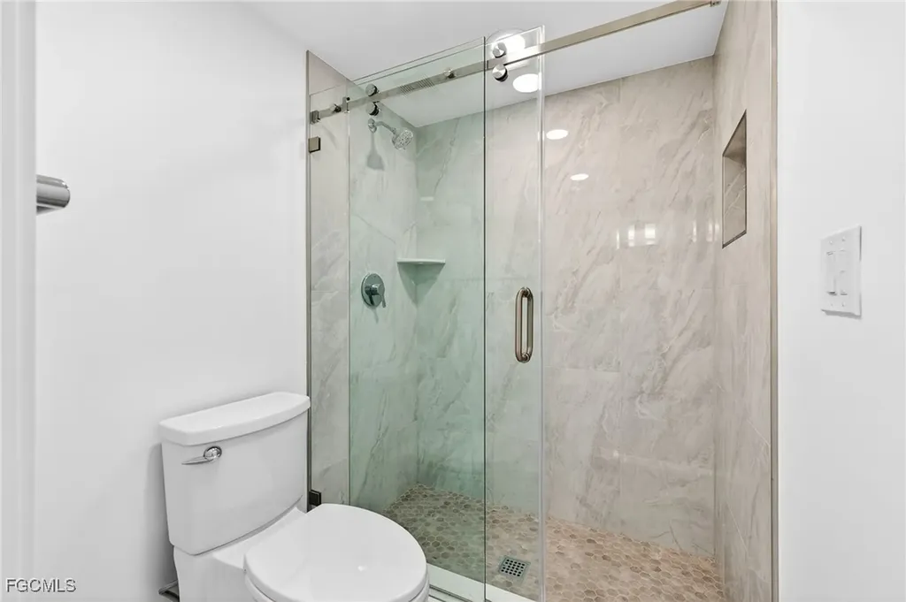 2737 W Gulf Drive Sanibel FL 33957