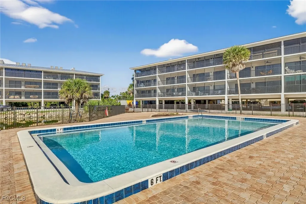 2737 W Gulf Drive Sanibel FL 33957