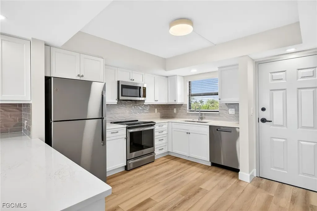 2737 W Gulf Drive Sanibel FL 33957