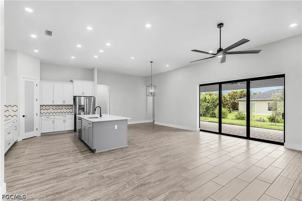3524 SW 3rd Street Cape Coral FL 33991