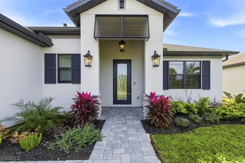 3524 SW 3rd Street Cape Coral FL 33991