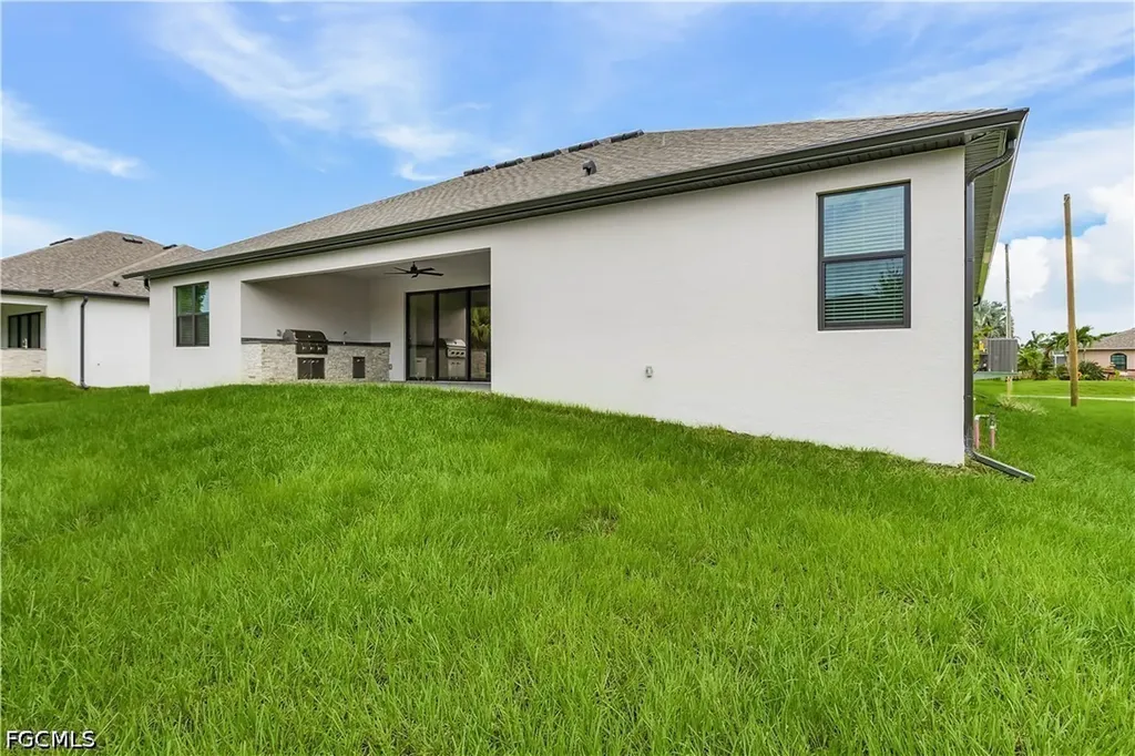 3524 SW 3rd Street Cape Coral FL 33991