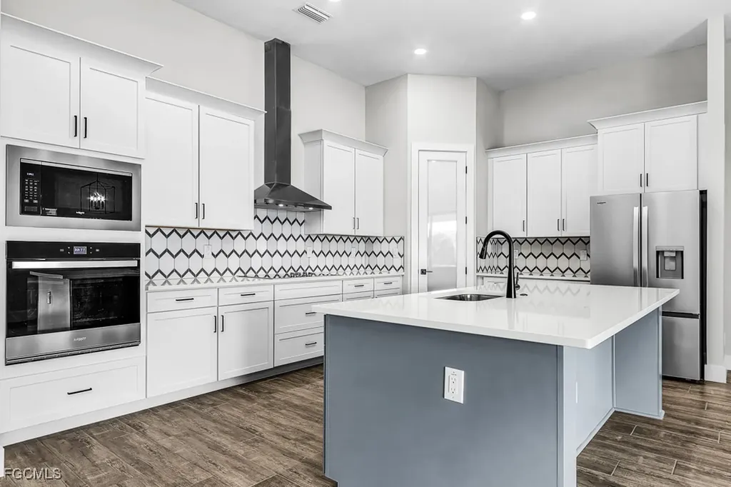 3524 SW 3rd Street Cape Coral FL 33991