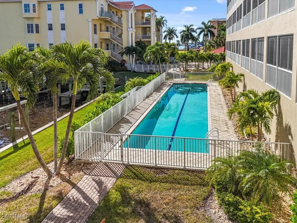 4235 SE 20th Place Cape Coral FL 33904