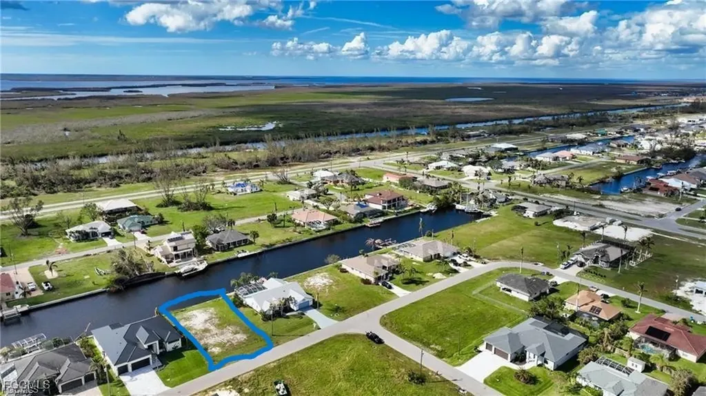 126 SW 38th Place Cape Coral FL 33991