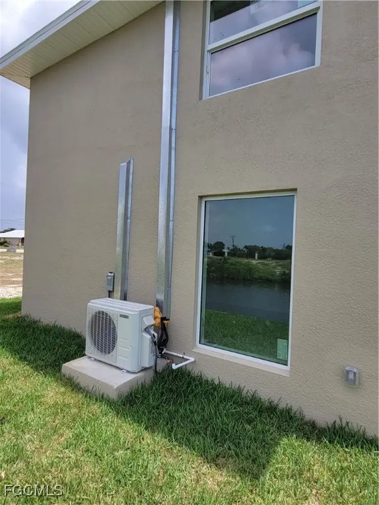 1609-1611 Savona Parkway W Cape Coral FL 33914