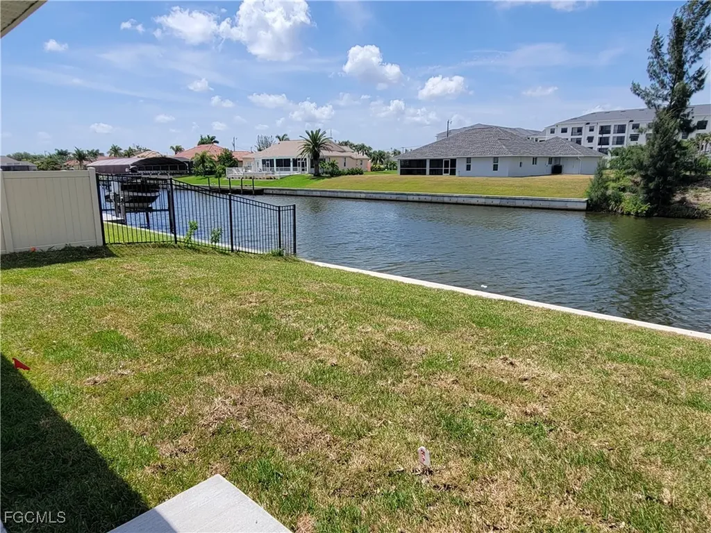 1609-1611 Savona Parkway W Cape Coral FL 33914