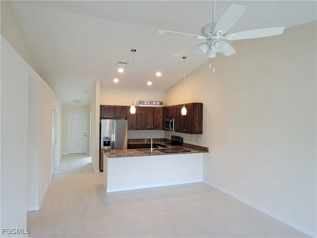 1609-1611 Savona Parkway W Cape Coral FL 33914