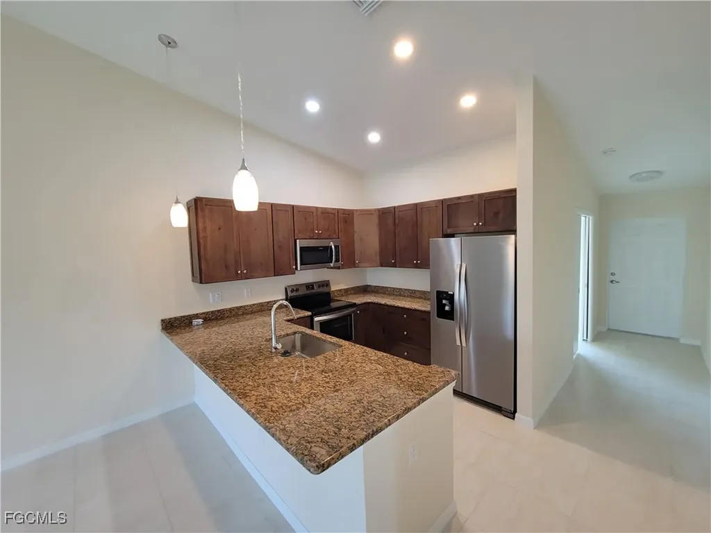1609-1611 Savona Parkway W Cape Coral FL 33914