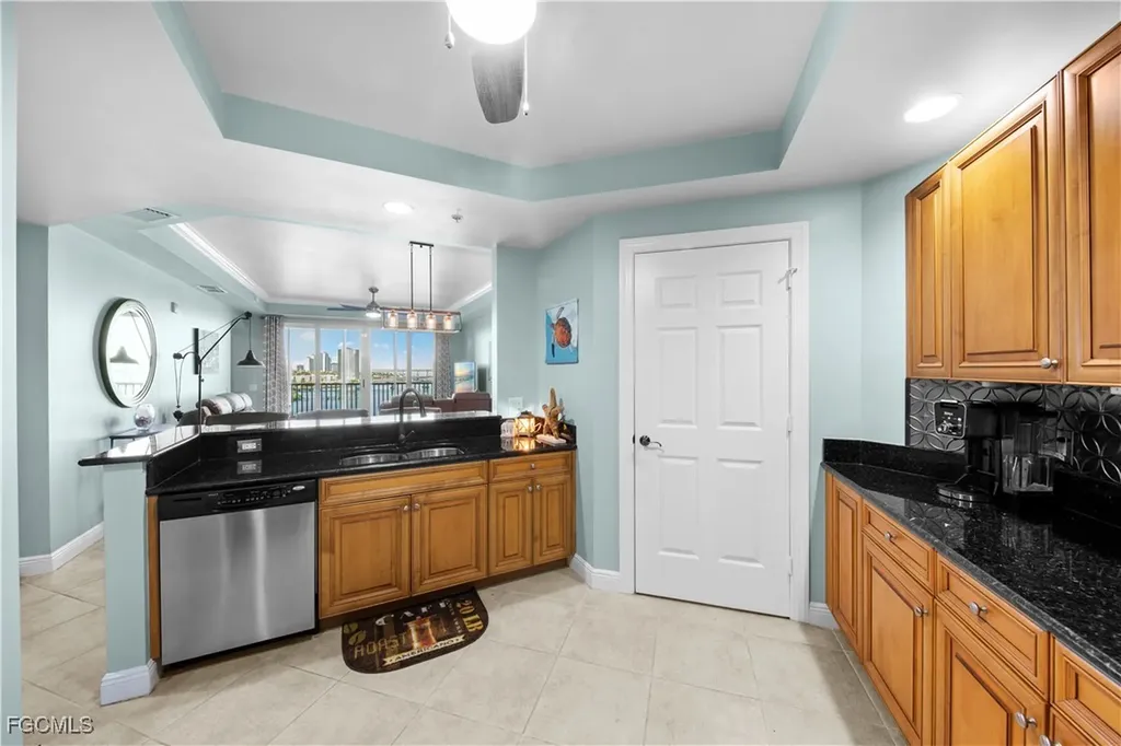 2745 1st Street Fort Myers FL 33916
