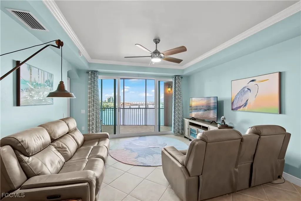 2745 1st Street Fort Myers FL 33916