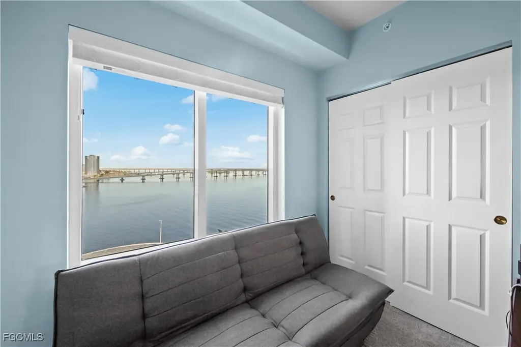 2745 1st Street Fort Myers FL 33916