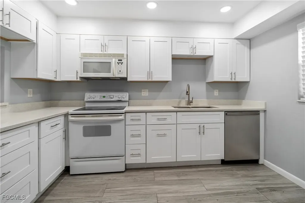 1490 Memoli Lane Fort Myers FL 33919