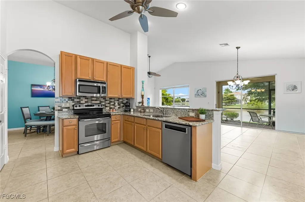 8615 Sumner Avenue Fort Myers FL 33908