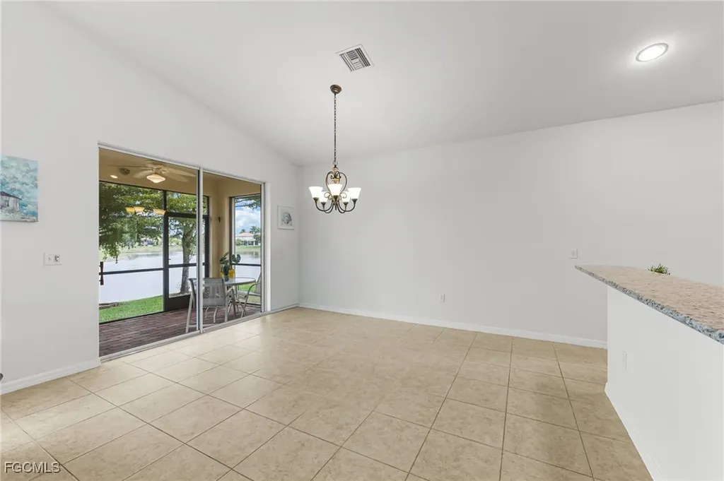 8615 Sumner Avenue Fort Myers FL 33908