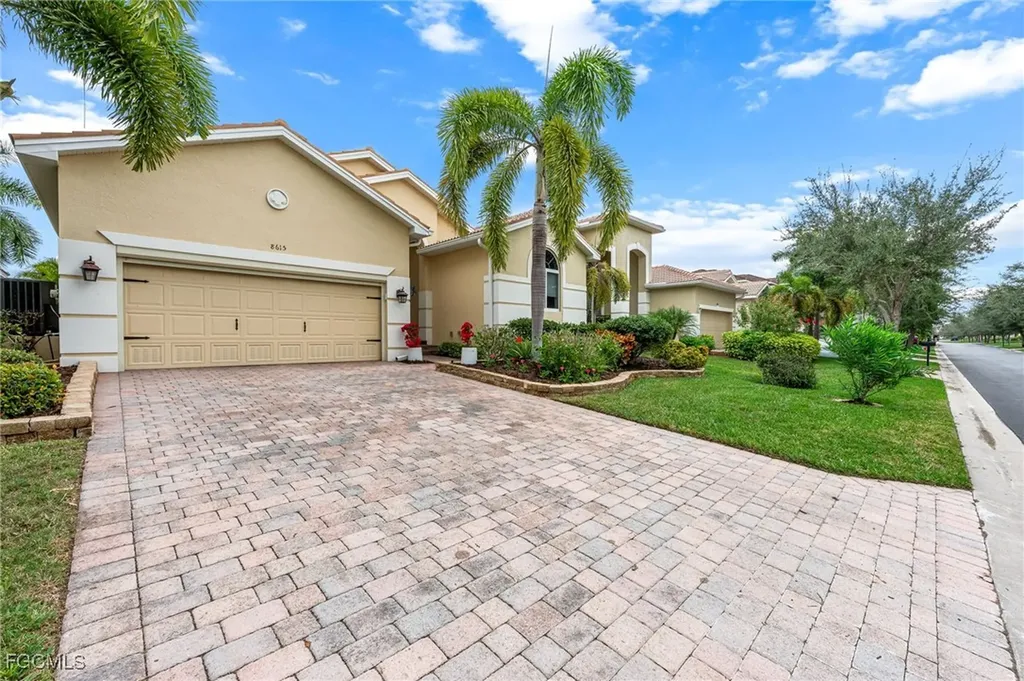 8615 Sumner Avenue Fort Myers FL 33908