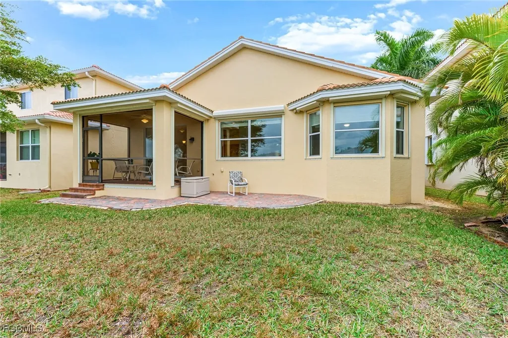 8615 Sumner Avenue Fort Myers FL 33908