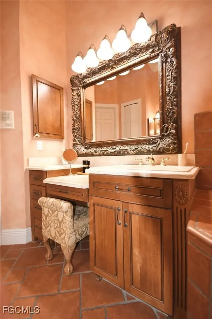 1829 Piccadilly Circle Cape Coral FL 33991
