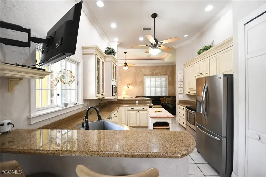 1829 Piccadilly Circle Cape Coral FL 33991