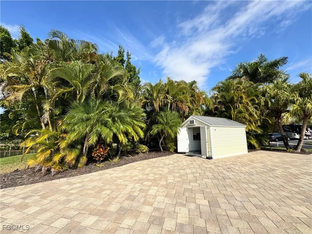 Lot 10 3027 E Riverbend Resort Boulevard Labelle FL 33935